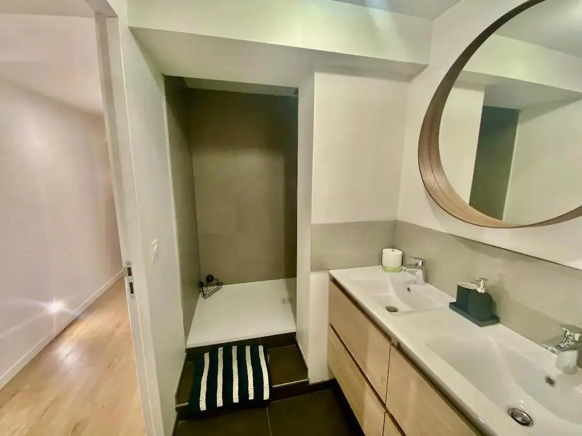 Smartstay Gabriella - Lyon Apartment